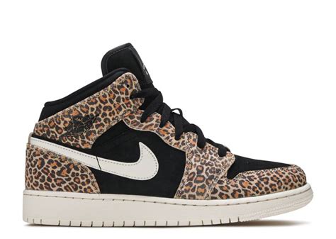 jordan 1 mid se gs leopard.